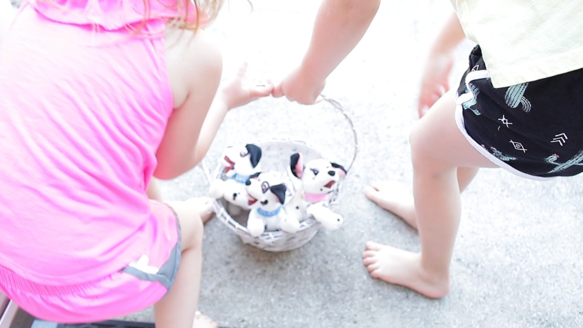 101 Dalmatians Movie Night Game - 101 Dalmatians Scavenger Hunt